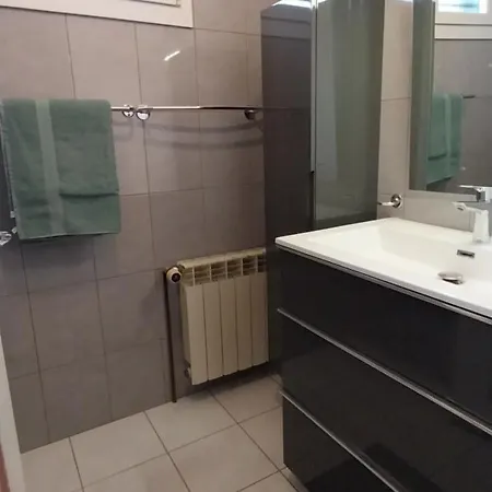 La Maison Verte * Montois-la-Montagne