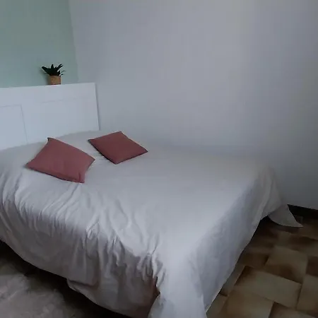 Dans Pavillon Country house Montois-la-Montagne